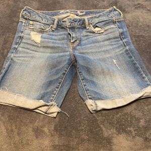 American eagle size 10 Bermuda shorts